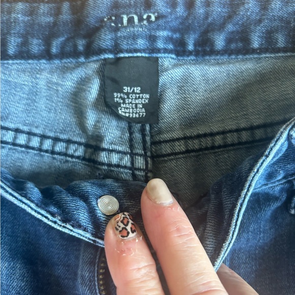 Women’s Ana Distressed Jean Shorts Size 12 - Picture 2 of 3